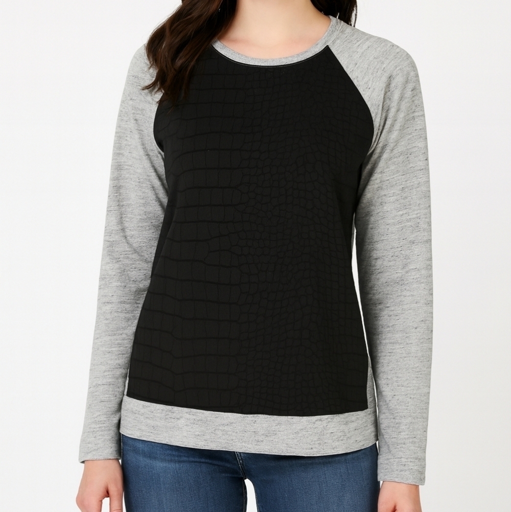 Generation Love Gray Long Sleeve With Black Snake Print Accent Sweater Size XS